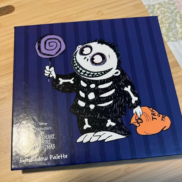 The Nightmare Before Christmas: Lock, Shock and Barrel eyeshadow palettes. New! - Picture 7 of 8